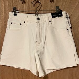 Abercrombie & Fitch white the Dad short Curve Love